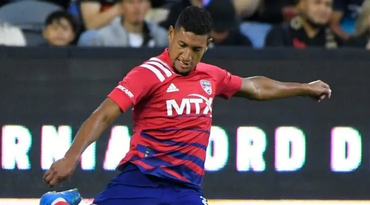 El hondureño llega proveniente del FC Dallas.