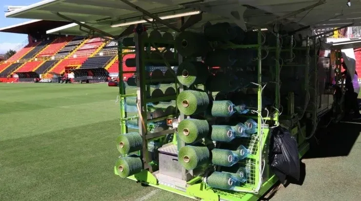 Maquinaria que ejecuta el cosido en la superficie del Morera Soto (LDA Oficial)