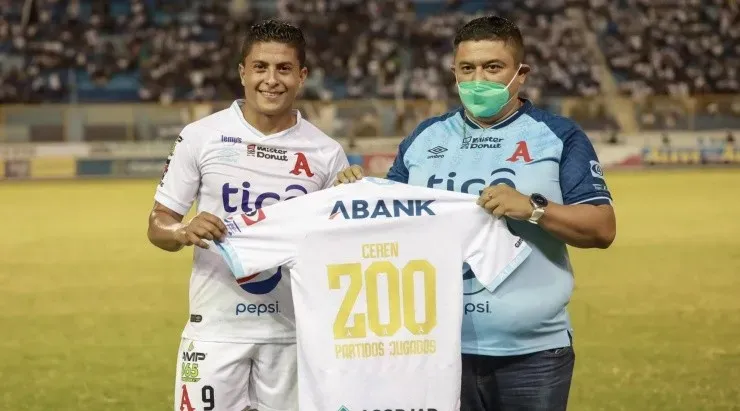 Óscar Cerén se volvió en un pilar fundamental de Alianza.