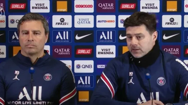 Mauricio Pochettino (derecha), en conferencia de prensa este viernes (PSG YouTube)