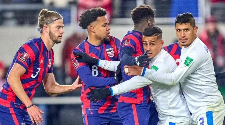 Domínguez quiere estar en los tres partidos que restan de las Eliminatorias.
