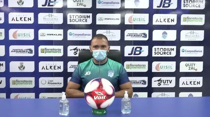 El Gerente Deportivo respaldó el trabajo de Amarini Villatoro.
