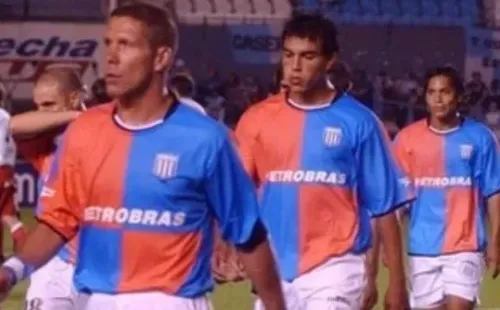 En 2005, la Academia usó esta camiseta pocos partidos. Fuente: Getty Images