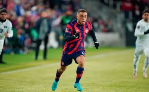 Sergiño Dest estará ausente para la recta final