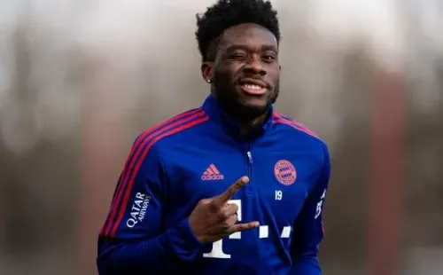 Alphonso Davies no estará con Canadá (Foto: Getty)
