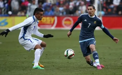 El Salvador frente a Argentina en uno de sus últimos enfrentamientos previos (Foto: Getty)