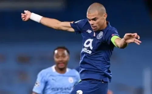 Aún le queda tranco para correr y chocar en las alturas. Fuente: Getty Images