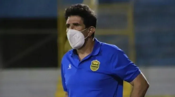 Vargas vive un presente de lujo en el Real España.