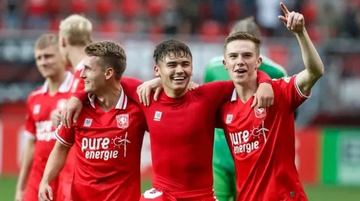 Manfred lleva 3 goles y 2 asistencias en esta temporada Manfred Ugalde se ha integrado de gran forma al FC Twente (FC Twente Oficial)