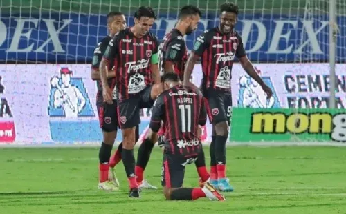 Bryan Ruiz es un pilar fundamental en este Alajuelense.