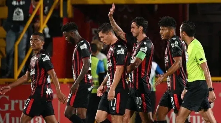 Ruiz festejó a lo grande sus anotaciones (LDA Oficial)