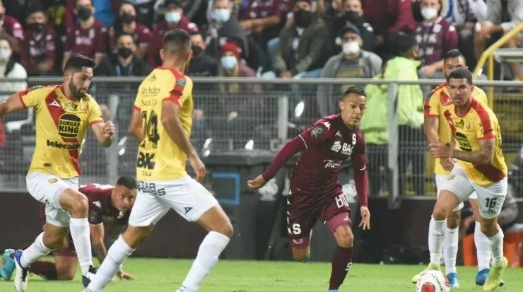 Jimmy Marín con muy discreta participación ante Herediano (Saprissa Oficial)