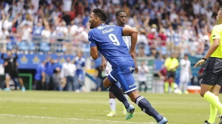 Marcel Hernández será el máximo goleador extranjero de todos los tiempos en el fútbol costarricense (CSC Oficial)