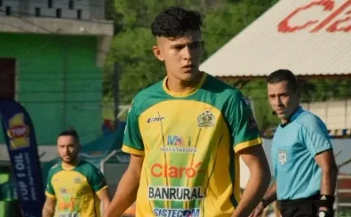 Andersson Ortiz con Guastatoya (Foto: Guastatoya)