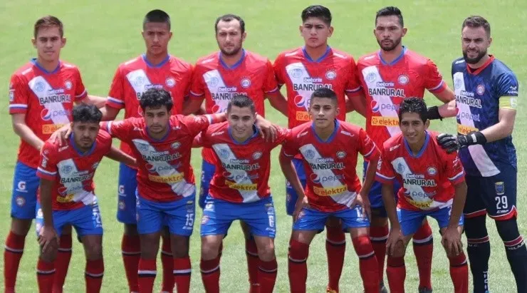 Amarini Villatoro quiere tener autonomía para armar el equipo.