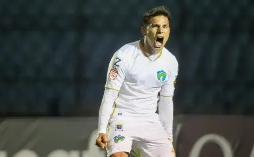 Andrés Lezcano con Comunicaciones (Foto: Norvin Mendoza - Sraffon Images -)