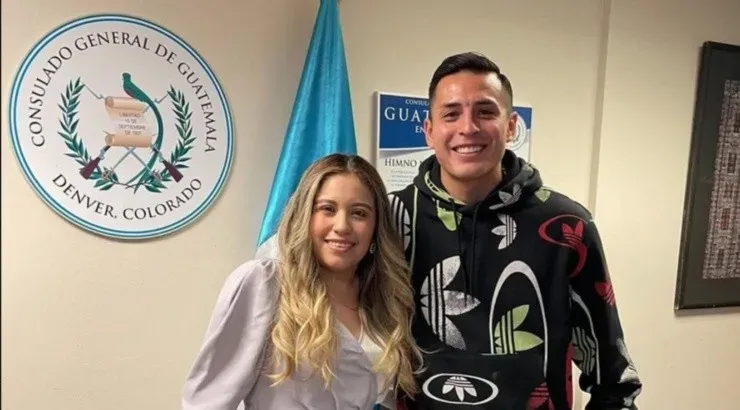 Rubio Rubín recibió su pasaporte en el consulado de Guatemala en Colorado.