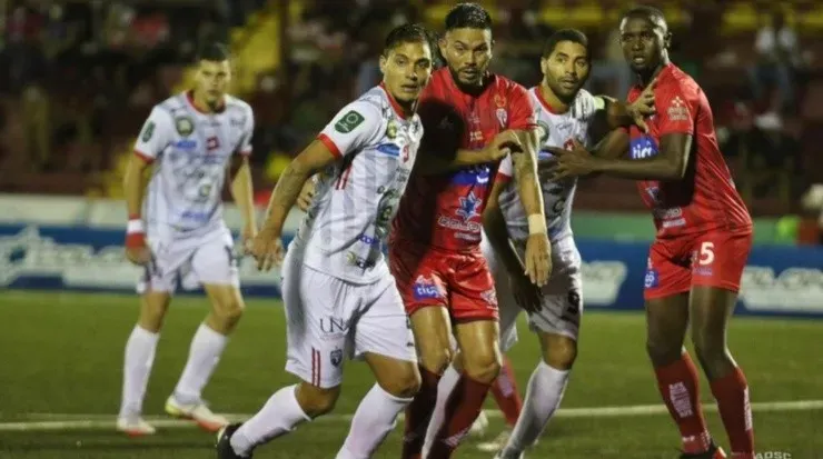 Erick Cabalceta jugó 30 partidos en esta temporada en San Carlos.