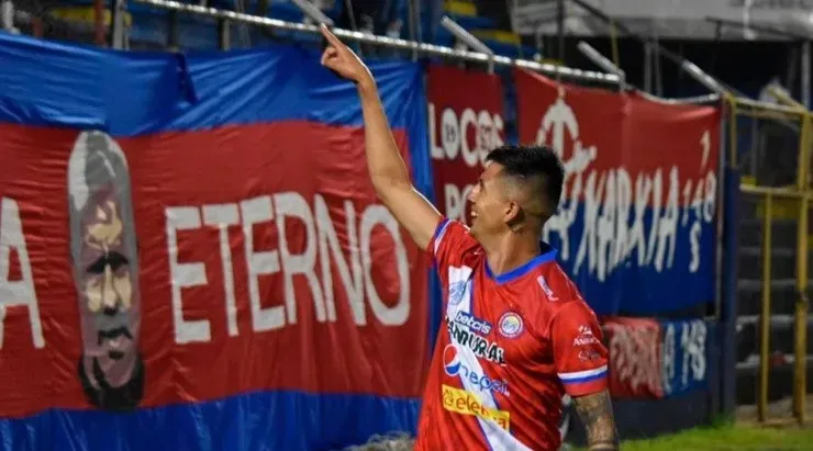 Gambeta Díaz continuará en el Xelajú.