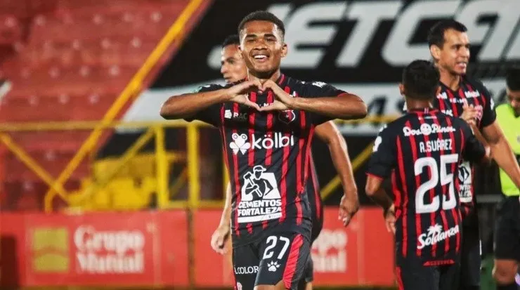 Ian Lawrence, jugador de Alajuelense (Ian Lawrence, Instagram)