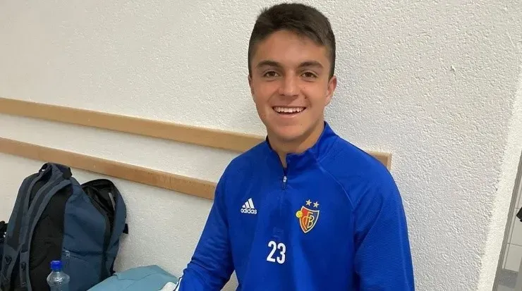 Santiago, en su pasantía por Suiza (LDA)