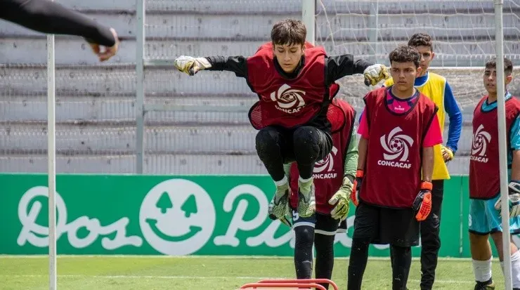 Las prácticas se dividieron por edad (Saprissa)