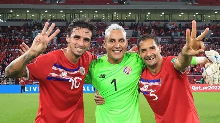 Ruiz junto a dos de sus más allegados amigos, Keylor Navas y Celso Borges (Fedefut CRC)