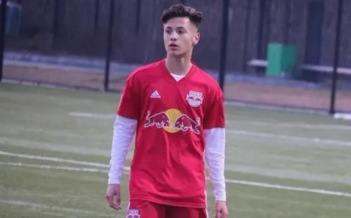 Recinos se está formando en la New York Red Bull II.