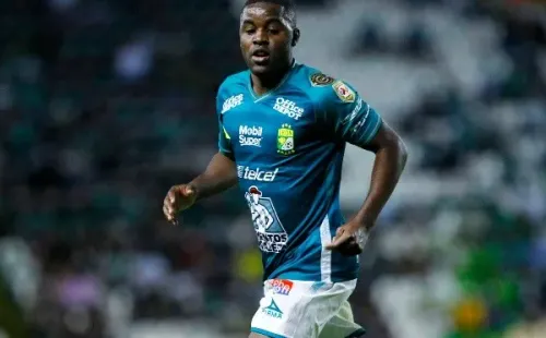 Joel Campbell con la camiseta del León / Getty