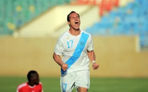 Dwight Pezzarossi con la Selección de Guatemala