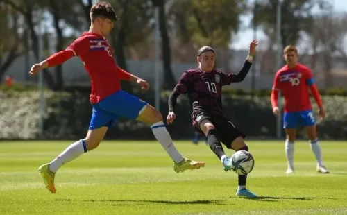 Elian Quesada con la Selección de Costa Rica