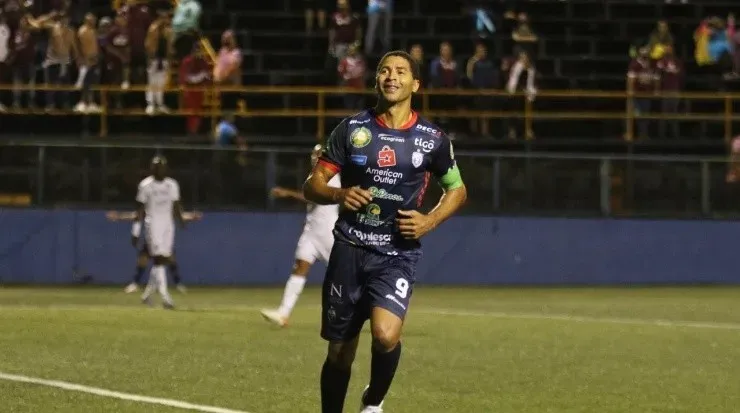 Saborío era el referente y capitán de San Carlos (ADSC)
