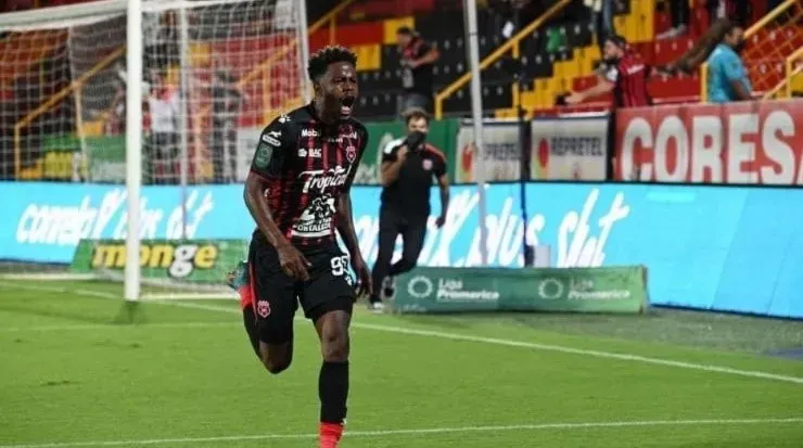 El panameño Freddy Góndola figura como nominado a Mejor jugador Extranjero (LDA)