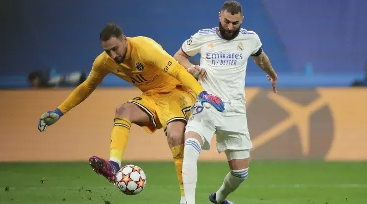 Donnarumma, en la jugada más cuestionada de su anterior temporada (Getty)