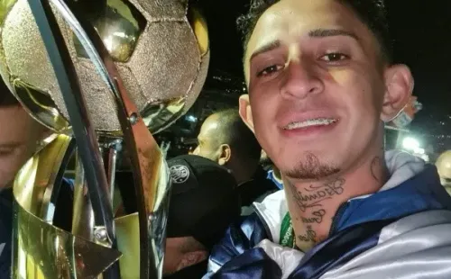 Bonilla celebrando el título brumoso.