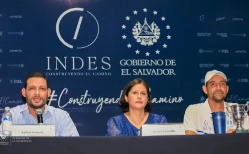 El INDES interviene la Federación de Fútbol de El Salvador.