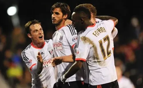 Bryan Ruiz siendo protagonista en Fulham.