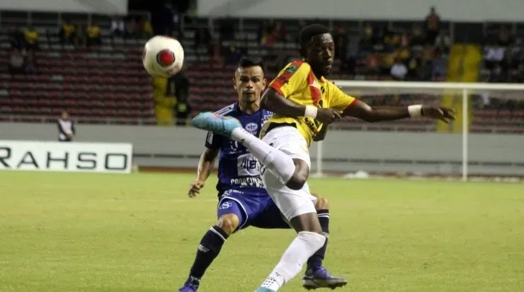 Keysher Fuller también fue castigado con 3 juegos de suspensión (Unafut)