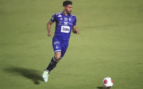 Luis Paradela habló sobre la posibilidad de que llegue Marcel Hernández.