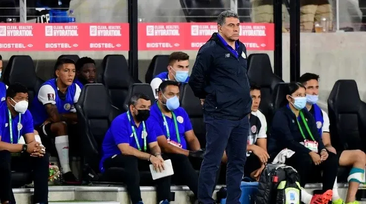 Con Costa Rica, el profe Suárez suma 3 selecciones clasificadas al mundial (Getty)