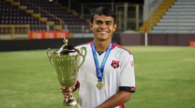 Aarón Suárez, campeón con Alajuelense en 2019 (LDA)