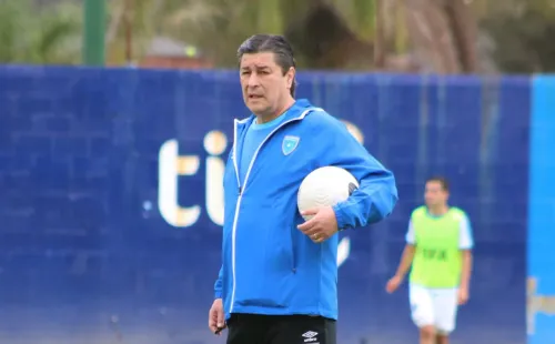 Luis Fernando Tena con la Selección de Guatemala