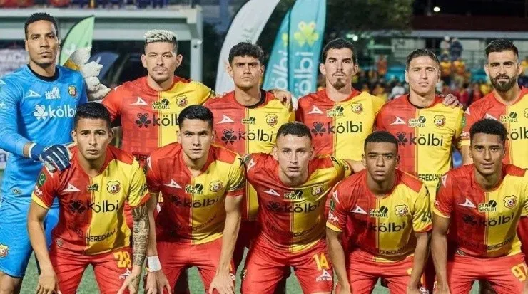 Formación estelar de Herediano ante Alajuelense este sábado anterior (CSH)