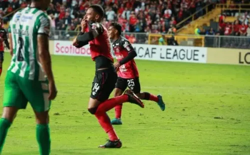 (Alajuelense)