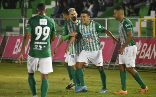 Selvin Saúl Sagastume Morales celebrando su primer gol en Primera División