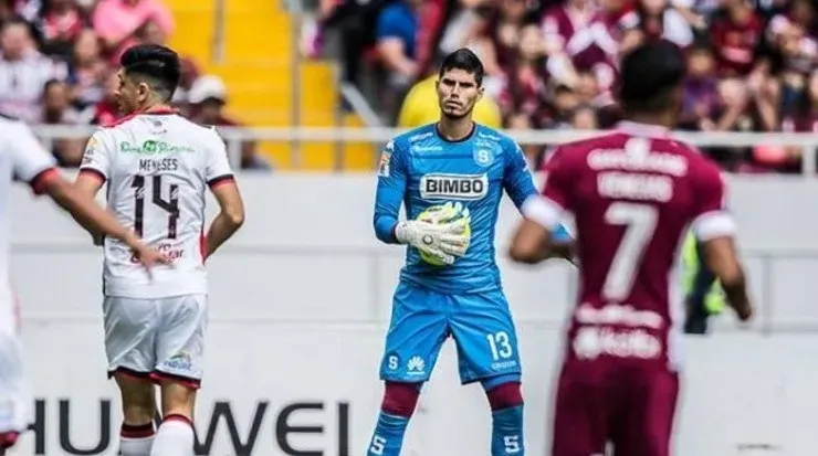 Aarón estaba fuera de competencia desde el 31 de julio anterior (Saprissa)