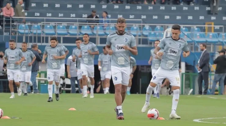 Marcel Hernández y compañía no brillaron en su club y la derrota los dejó fuera de competencia (CSC)