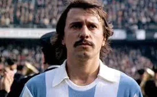Jugó en Comunicaciones y fue campeón del mundo con Argentina en 1978