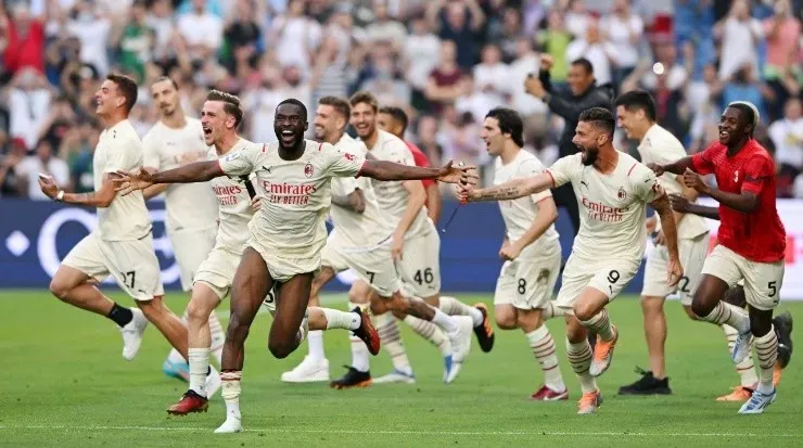 El Milan de Italia también deberá pagar multa (Getty)