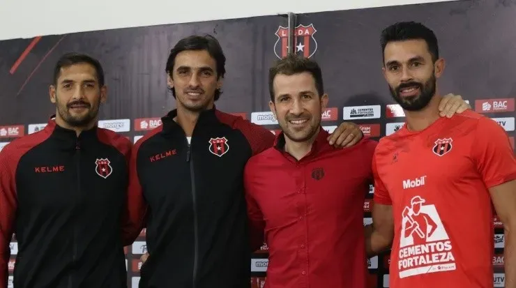 Lleida fue el artífice de las llegadas de Celso Borges, Bryan Ruiz y Pipo González (LDA)